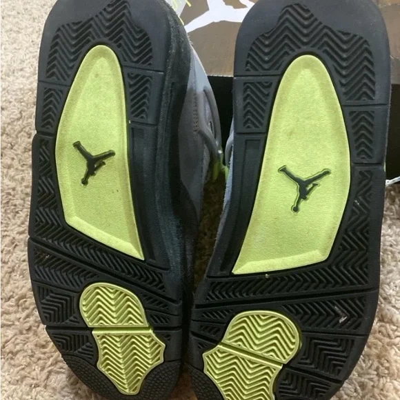 Jordan 4 Neon se - Picture 5 of 5